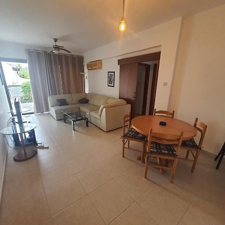 Nice Holiday Apartment Paphos Kültér fotó